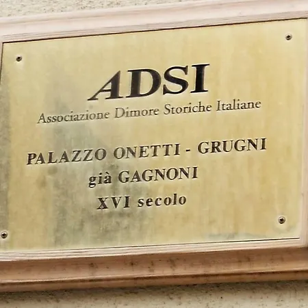 Mezzanino L Palazzo Gagnoni Grugni Apartment *