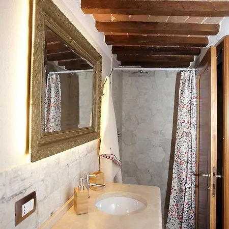 Mezzanino L Palazzo Gagnoni Grugni Apartment *